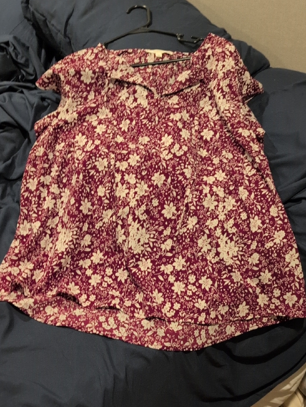 fun 2 fun Floral Cap-Sleeve Blouse in Berry and White